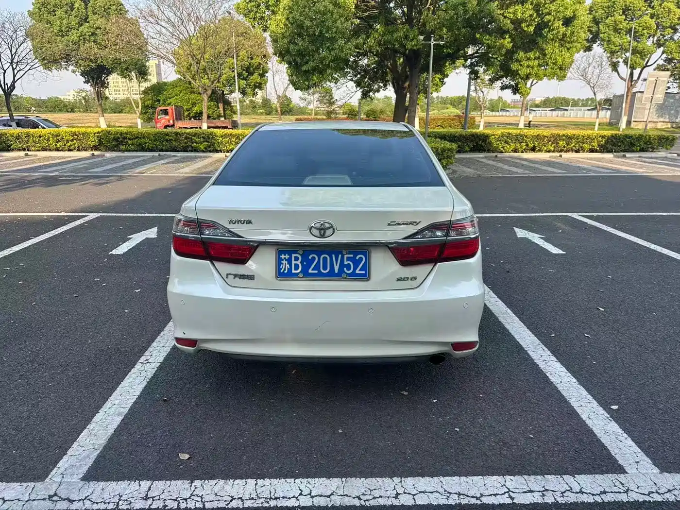 Toyota Camry 2016 2.0G 10th Anniversary Leading Edition фото 5