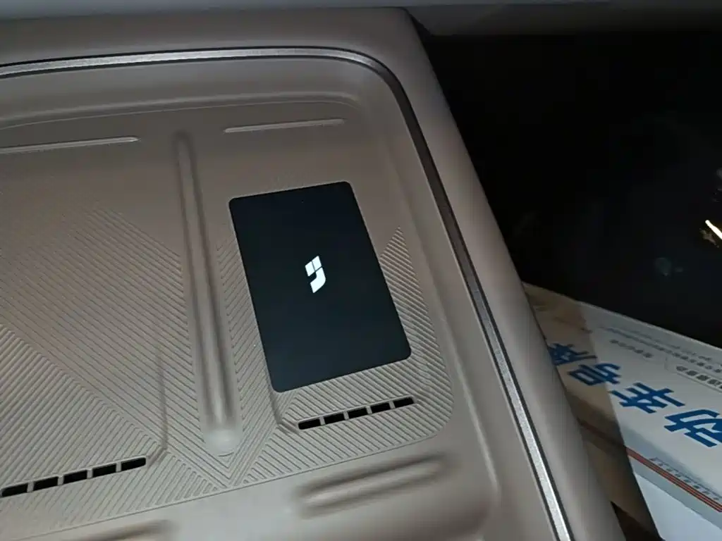 Li Auto i6 2026 2025 2WD Base Model