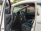 Фото 8 - Toyota Vellfire