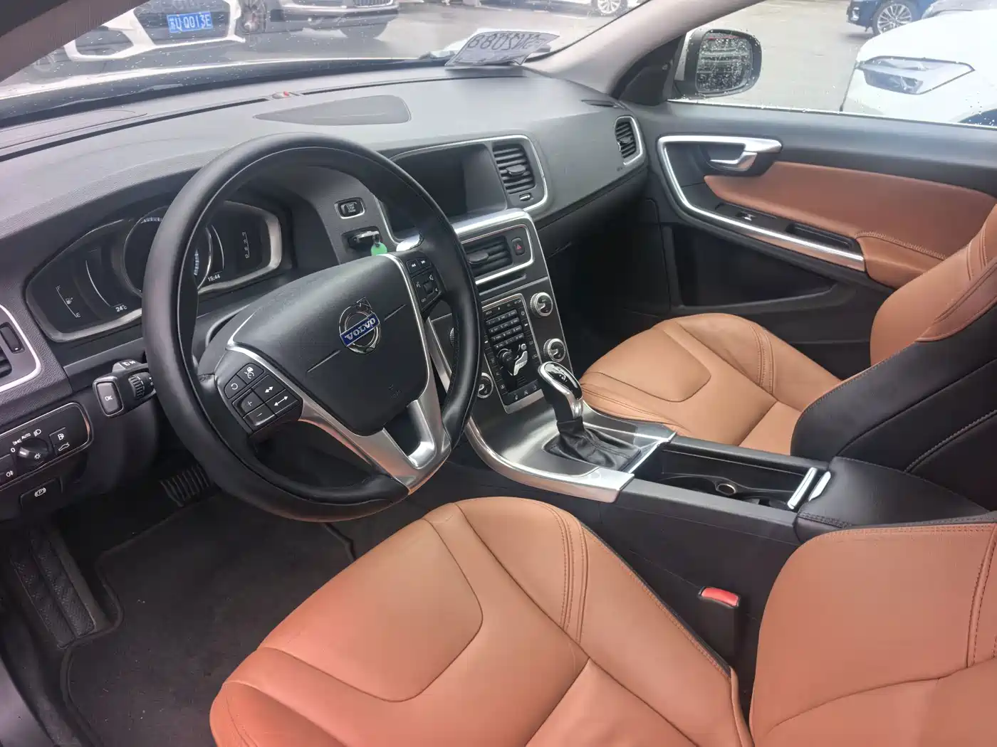 Фото 11 - Volvo S60