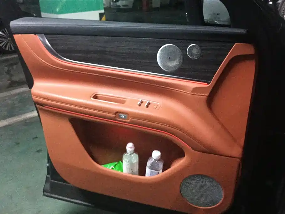 AITO Wenjie AITO M9 2024 Range Extender Max Edition 42kWh 6-seater фото 7