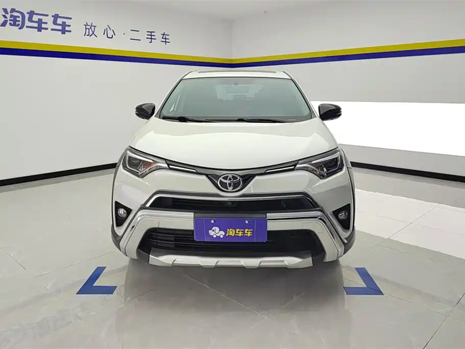 Toyota RAV4 Rongfang 2019 2.0L CVT 2WD Trend X Limited Edition China V фото 2