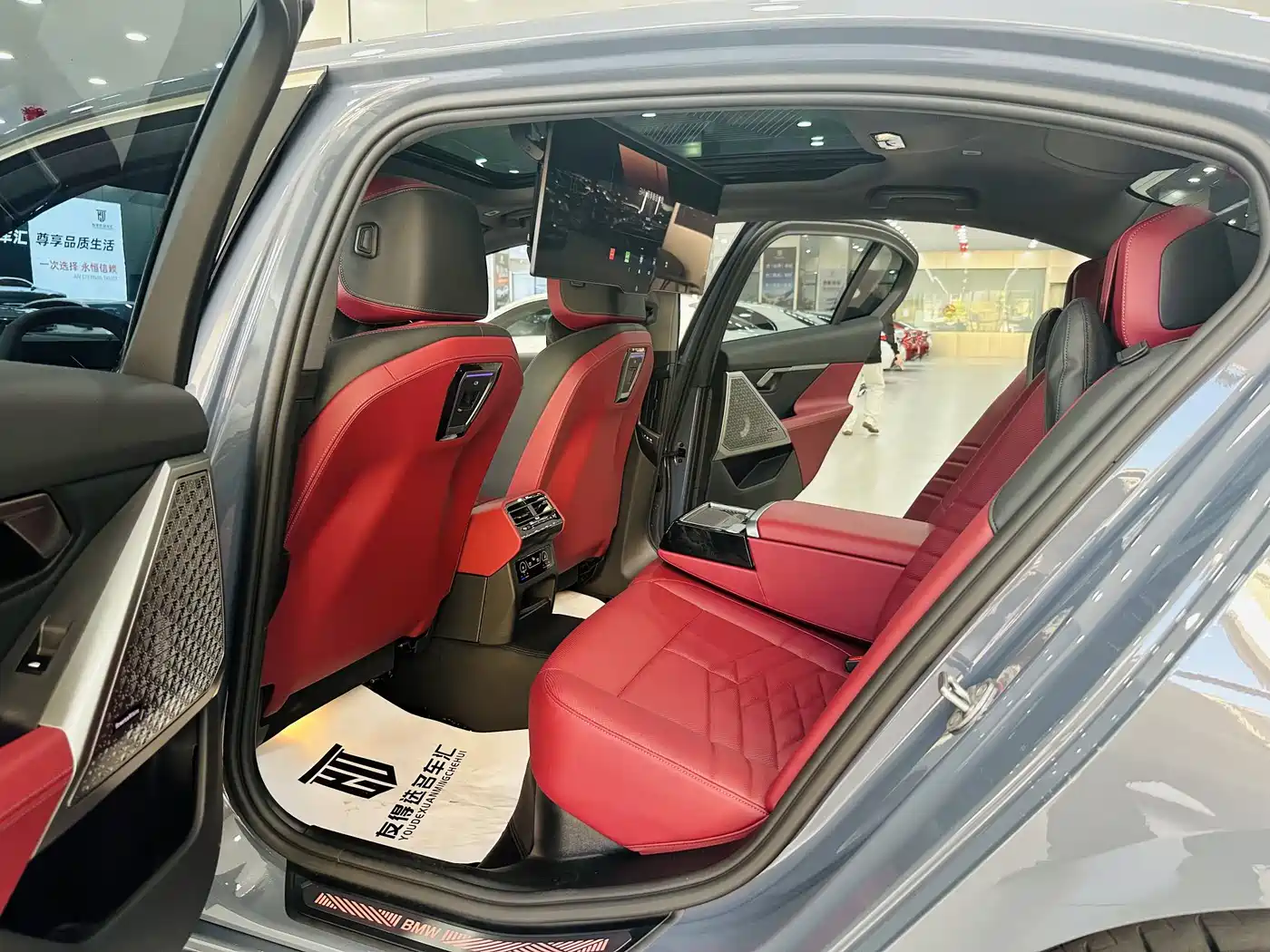 BMW 5 Series 2024 530Li Premium Luxury Package фото 6