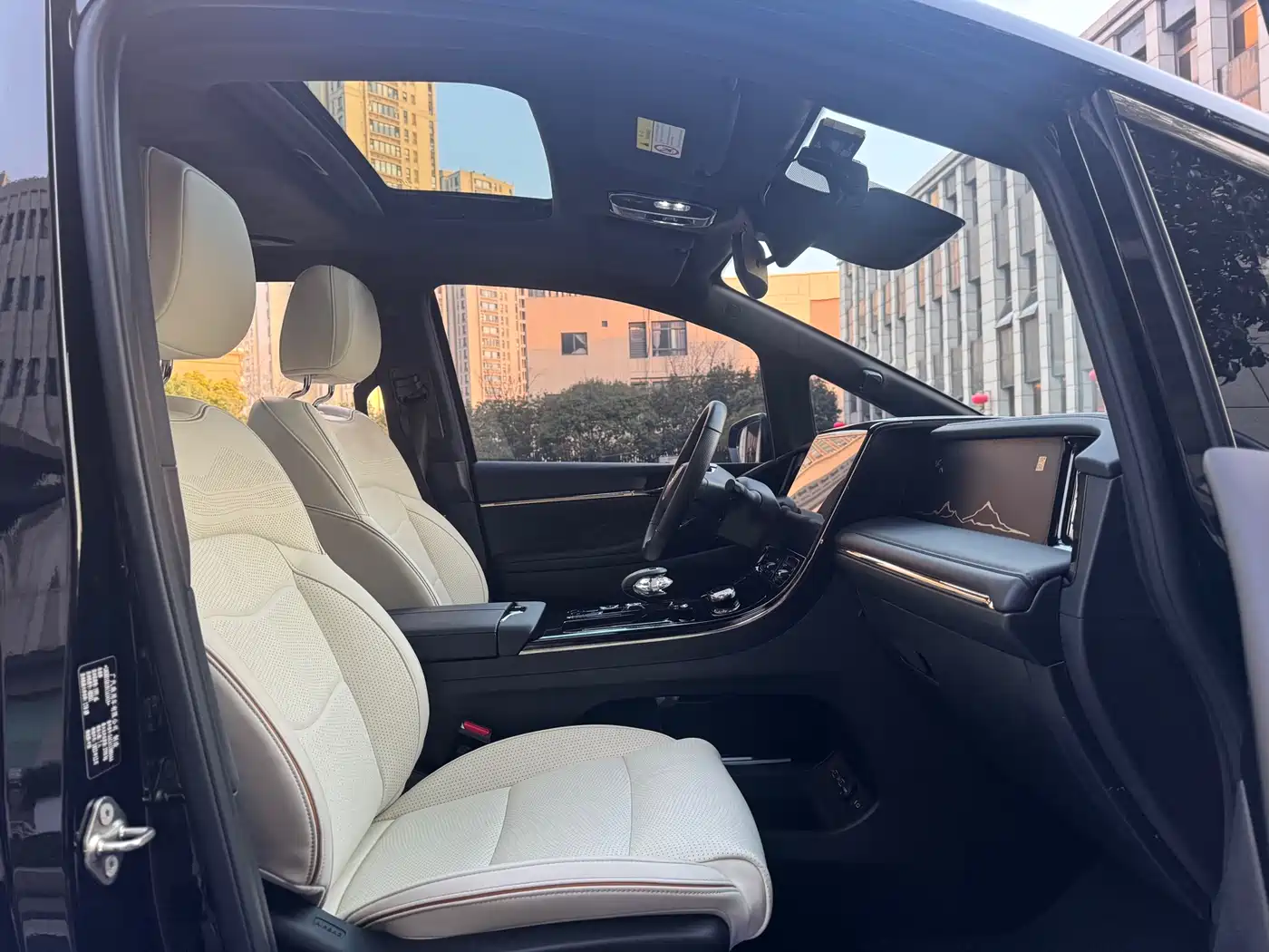 GAC Trumpchi Trumpchi M8 2023 Model Master Series 400T Flagship Edition фото 26