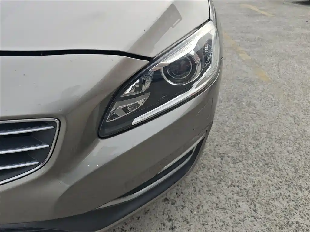 Фото 24 - Volvo S60