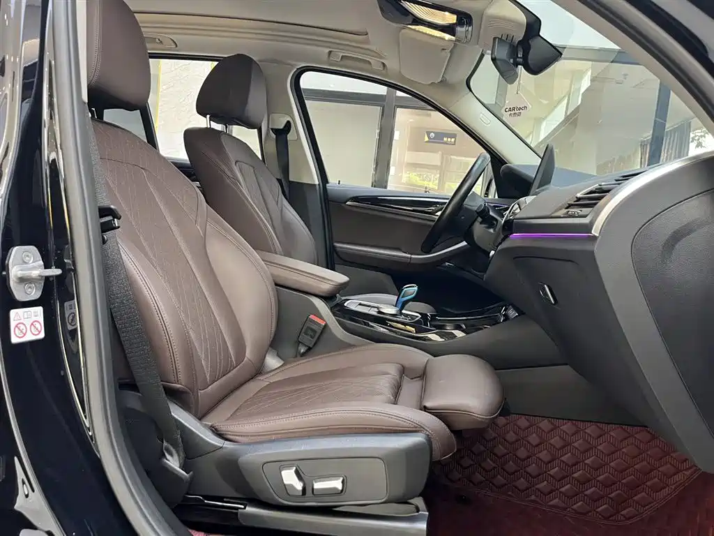BMW iX3 2022 Leading Edition фото 15