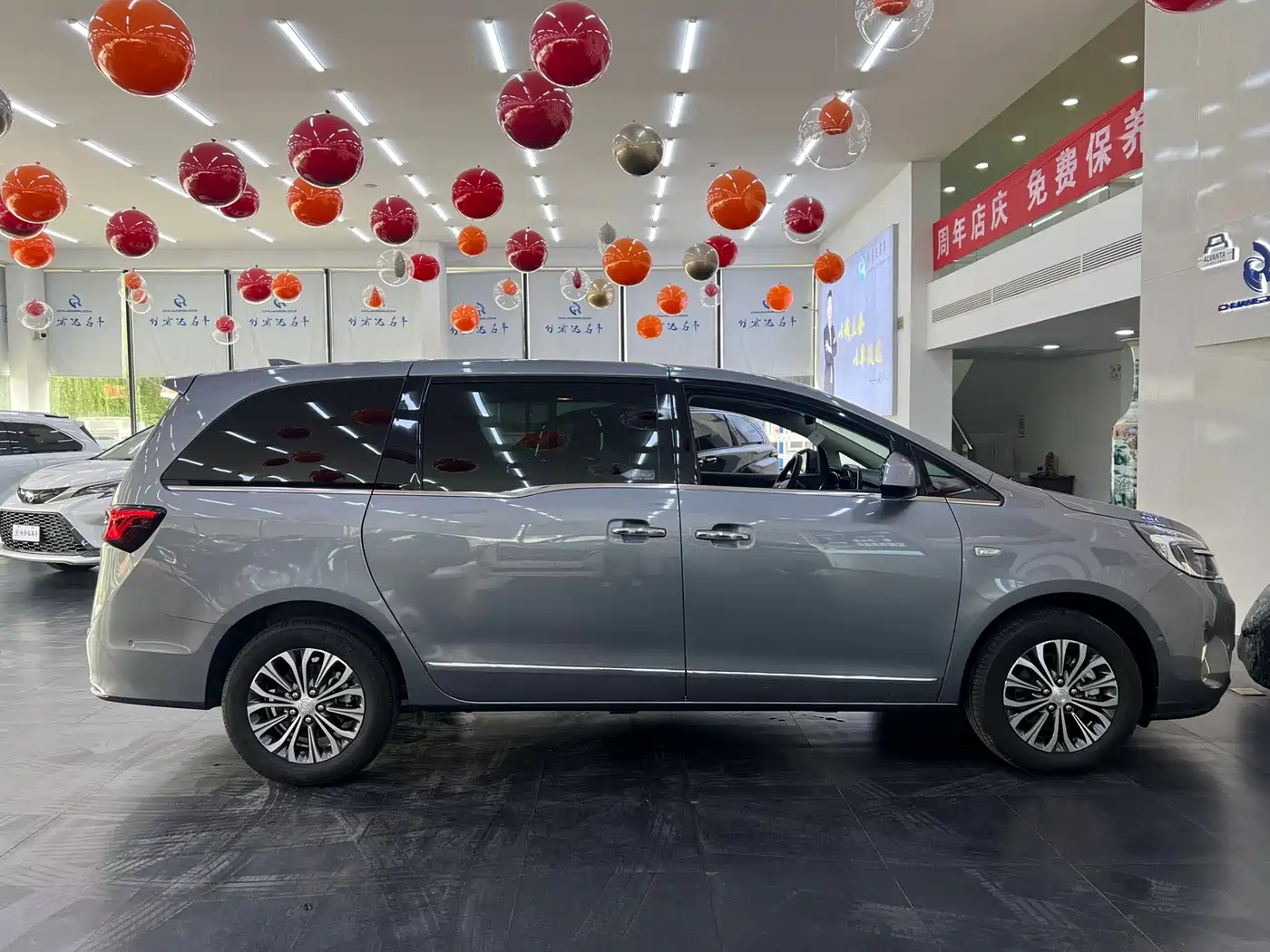 Buick GL8 2021 Land Business Class 652T Smart Premium фото 17