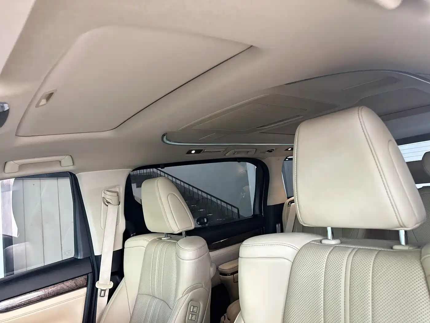 Toyota Alphard 2018 Facelift 3.5L Premium Edition фото 18