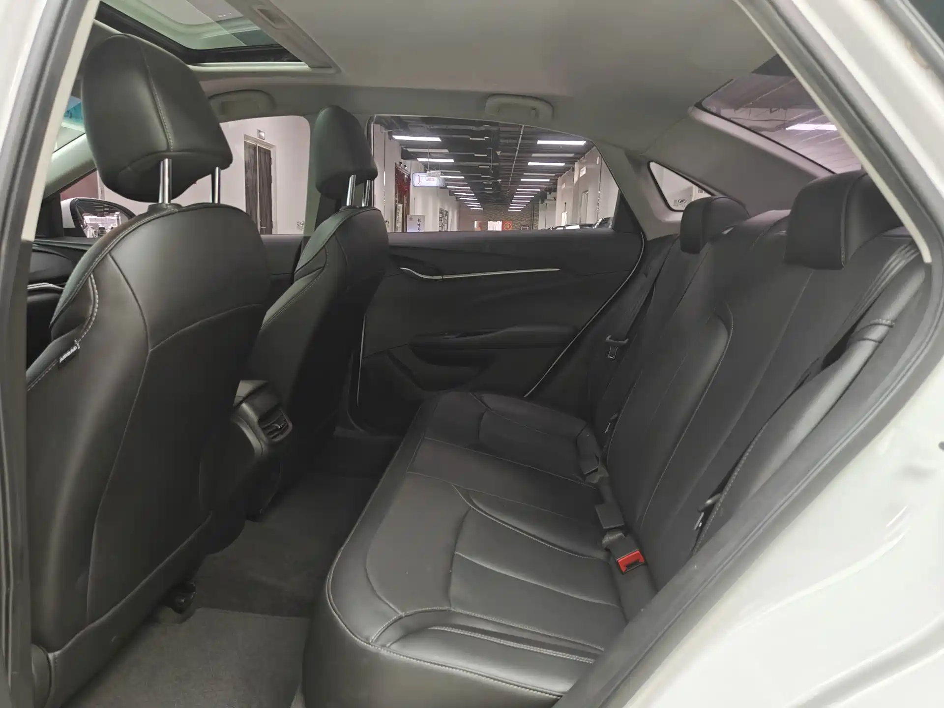 Фото 15 - Buick Excelle