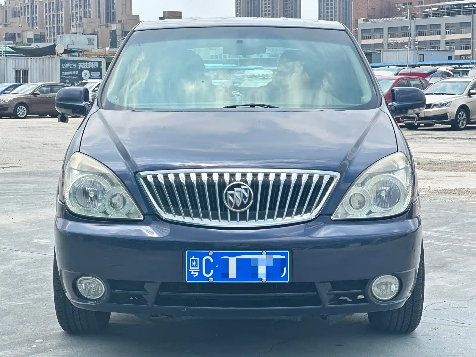 Фото 2 - Buick GL8