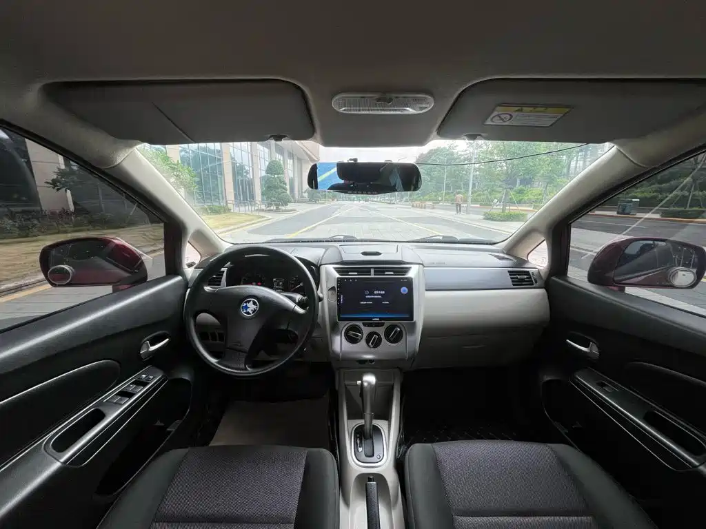 Venucia R50 2017 2016 Model 1.6L Automatic Elite Edition