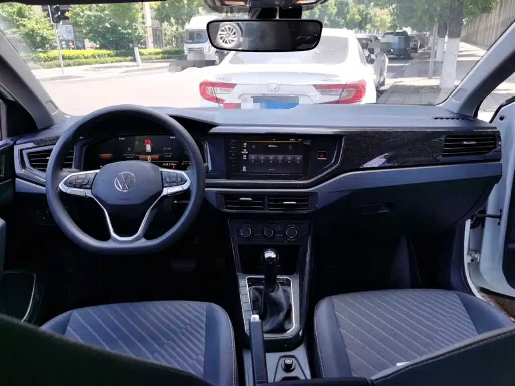 Volkswagen Lavida 2023 Xinrui 1.5L Auto Xinyi Edition фото 13