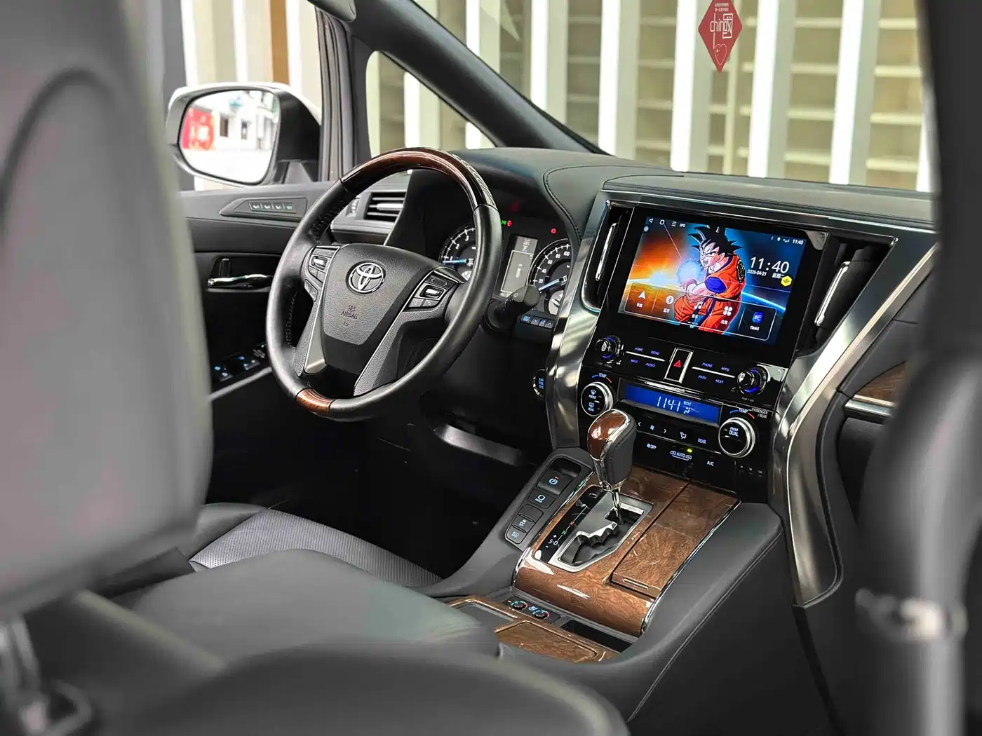Toyota Alphard 2015 3.5L Premium Edition фото 27