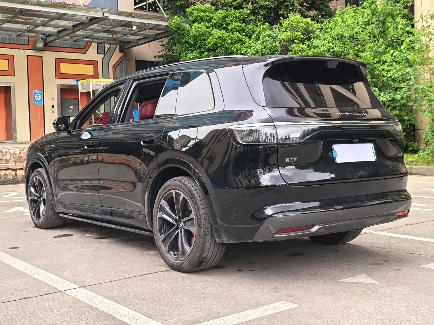 AITO Wenjie AITO M8 2025 Model Extended Range Max+ Edition 53.4kWh 6-Seater фото 16
