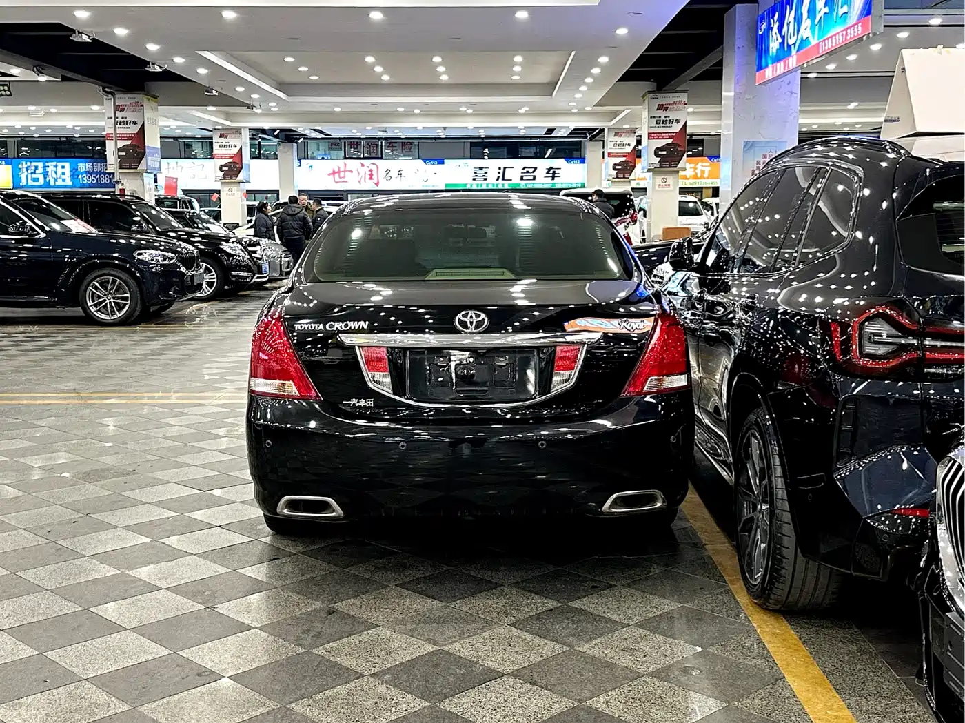 Toyota Crown 2010 2.5L Royal Leather Sunroof Navigation фото 3