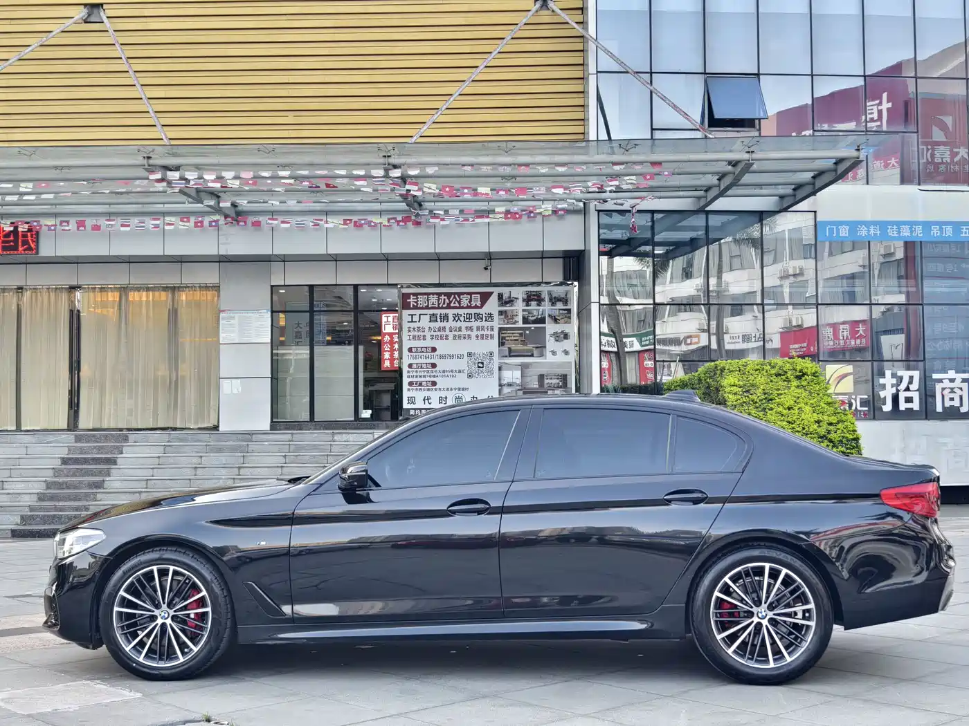 BMW 5 Series 2020 530Li Exclusive M Sport Package фото 2