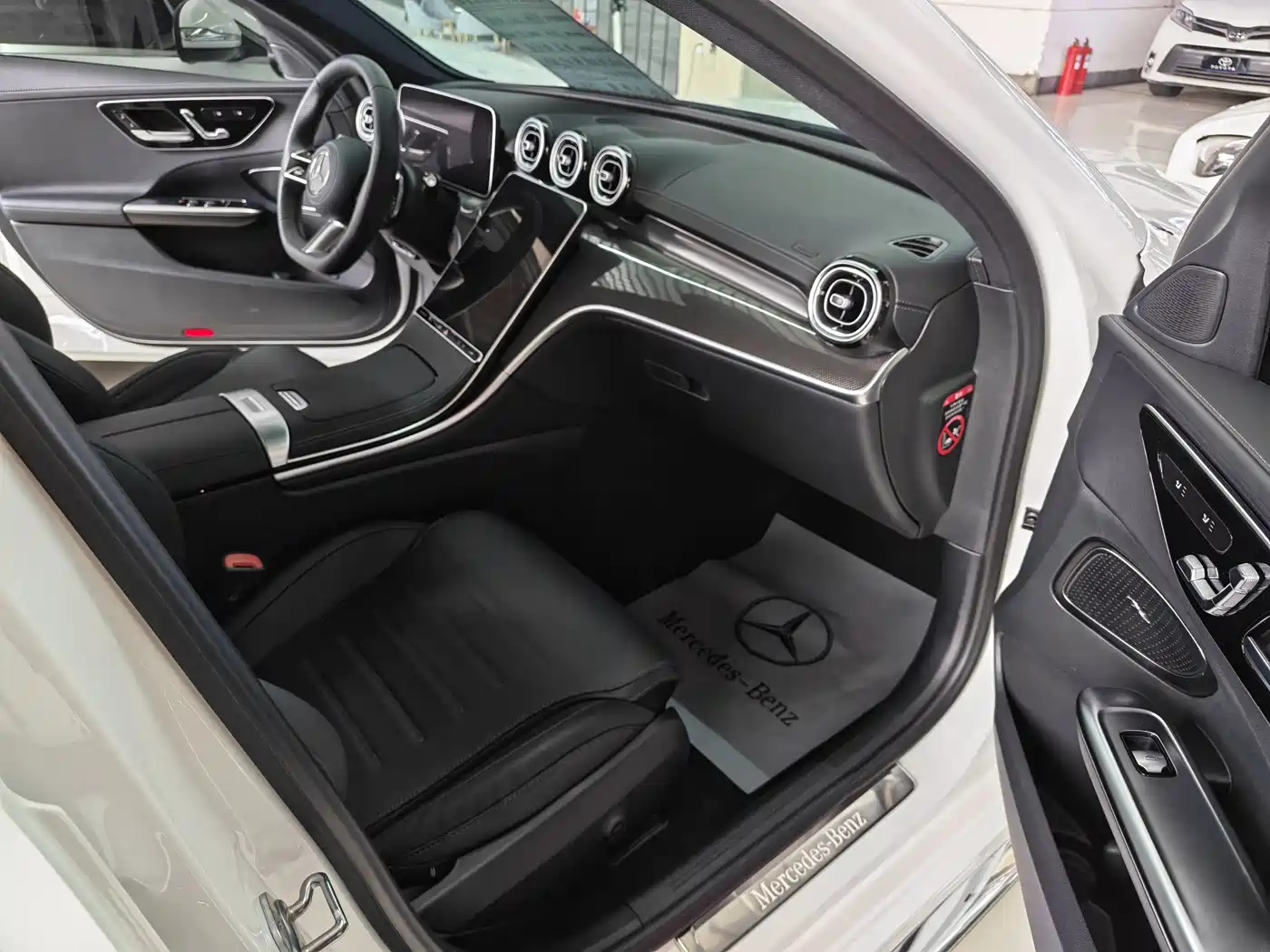 Mercedes-Benz C-Class 2024 C 260 L 4MATIC Sport фото 9