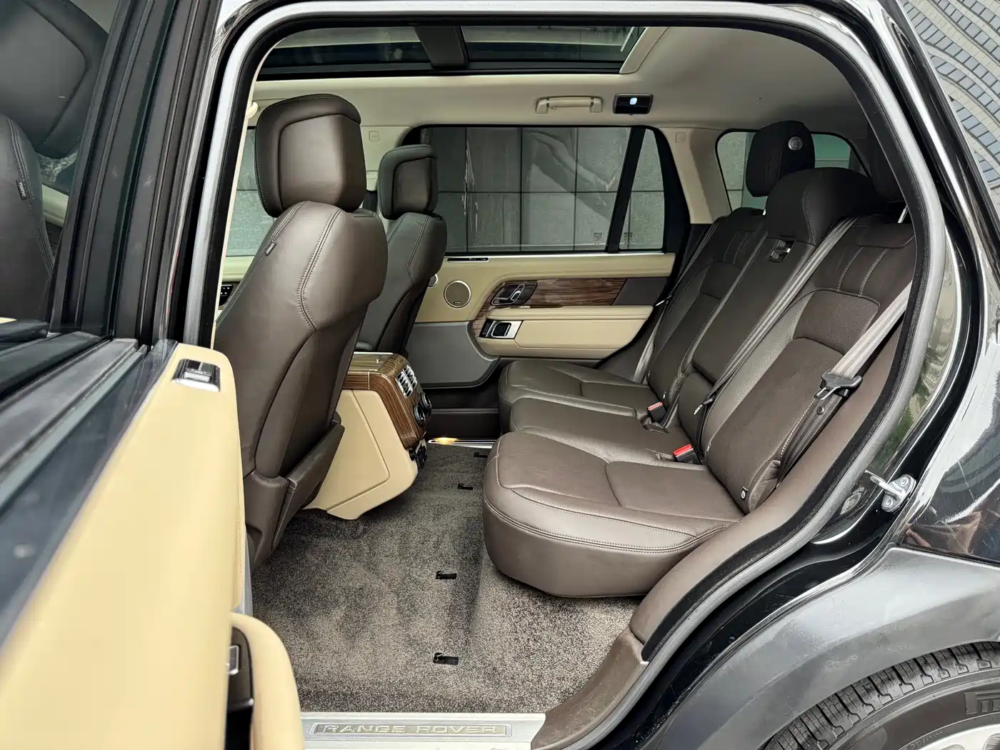 Land Rover Range Rover 2018 3.0 SC V6 Vogue Heritage Extended Edition фото 25