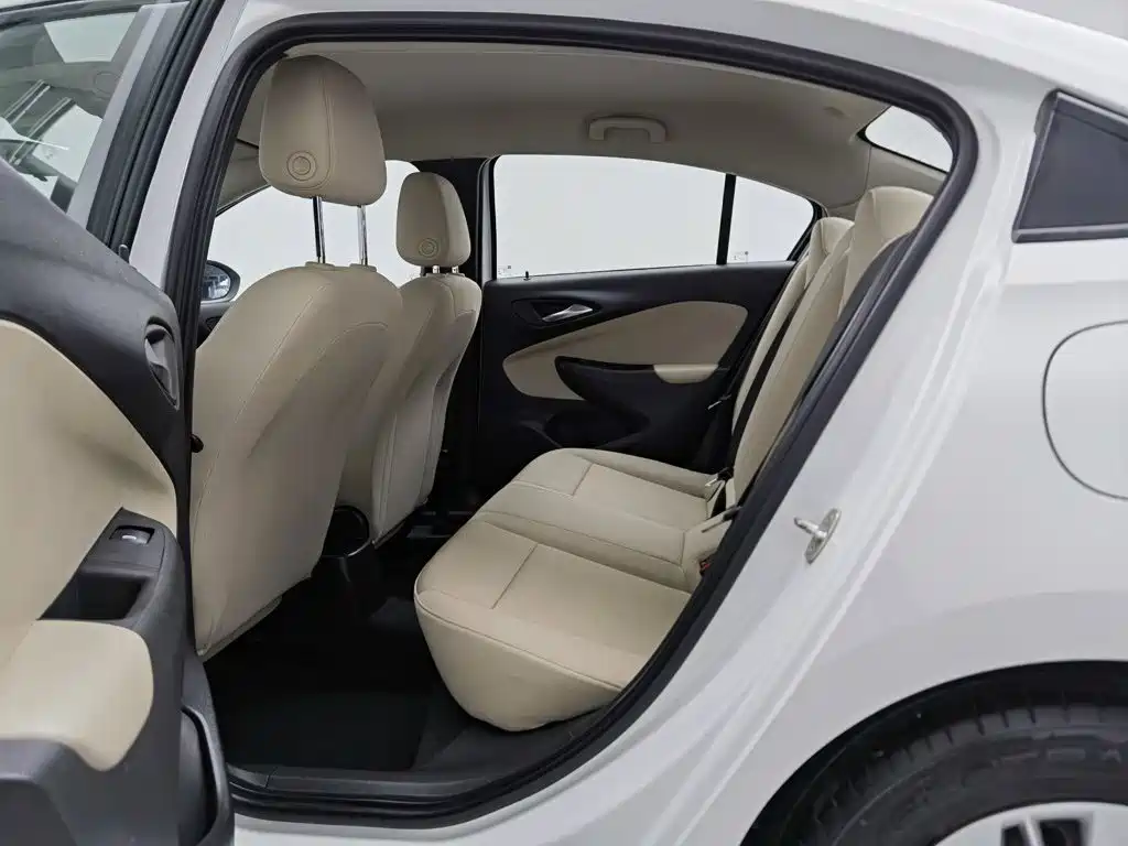 Фото 15 - Buick Excelle