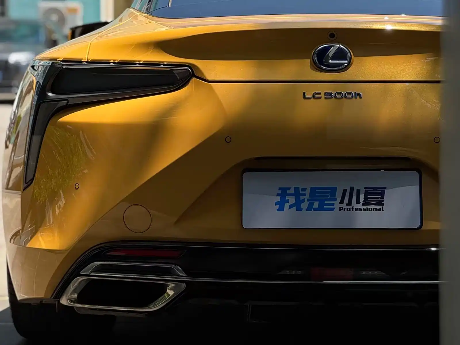 Фото 3 - Lexus LC