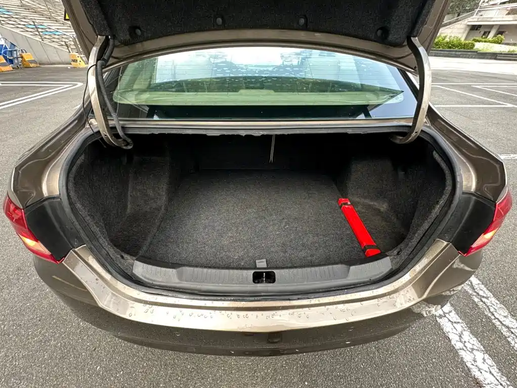 Фото 17 - Buick Excelle