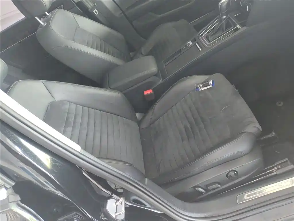 Volkswagen Magotan 2017 330TSI DSG Luxury фото 25