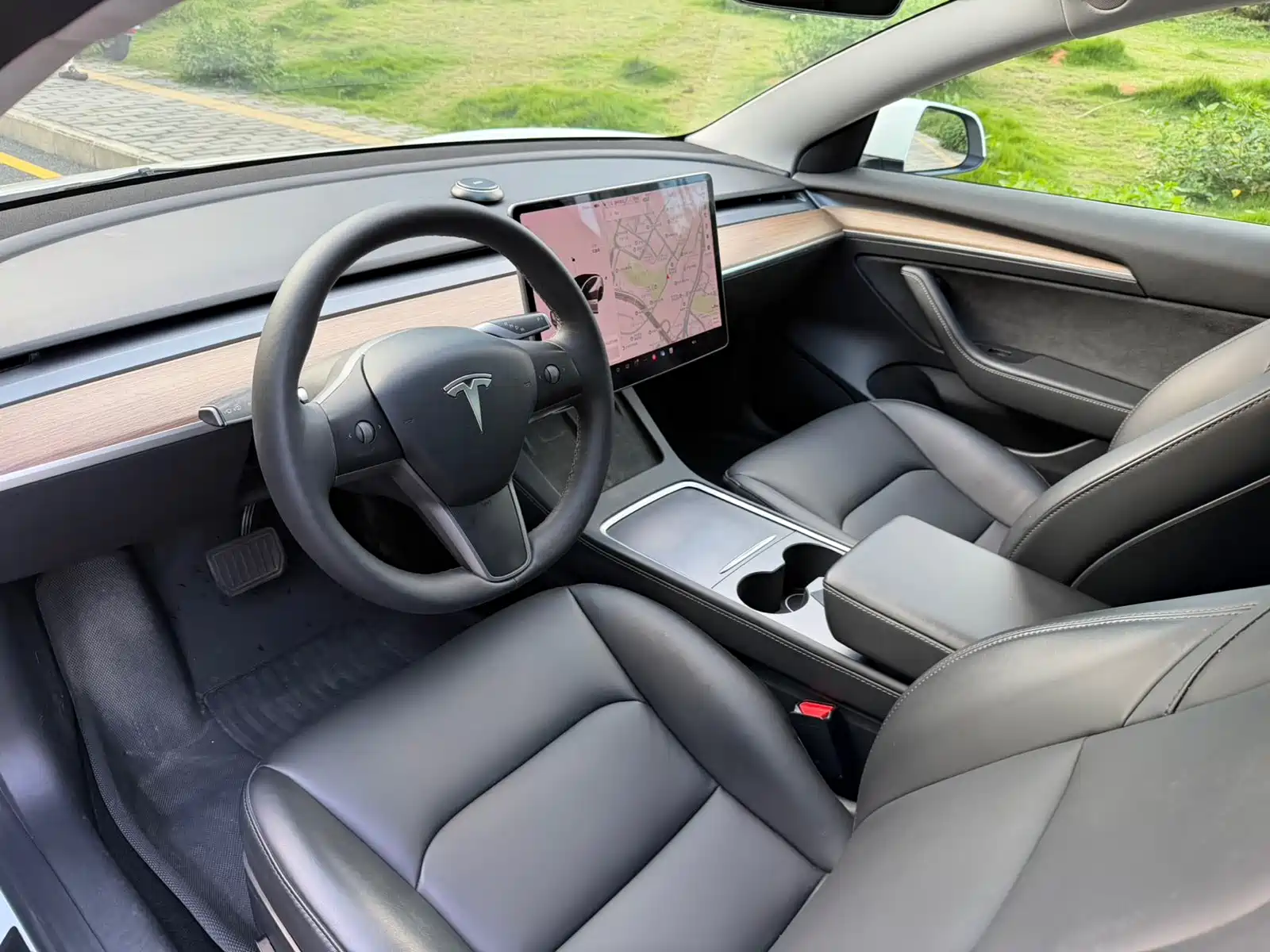 Photo 8 - Tesla Model 3