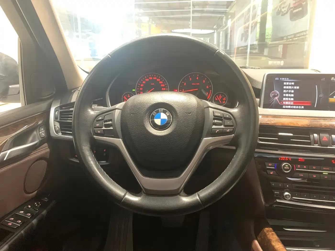 BMW X5 (Import) 2015 xDrive28i фото 10