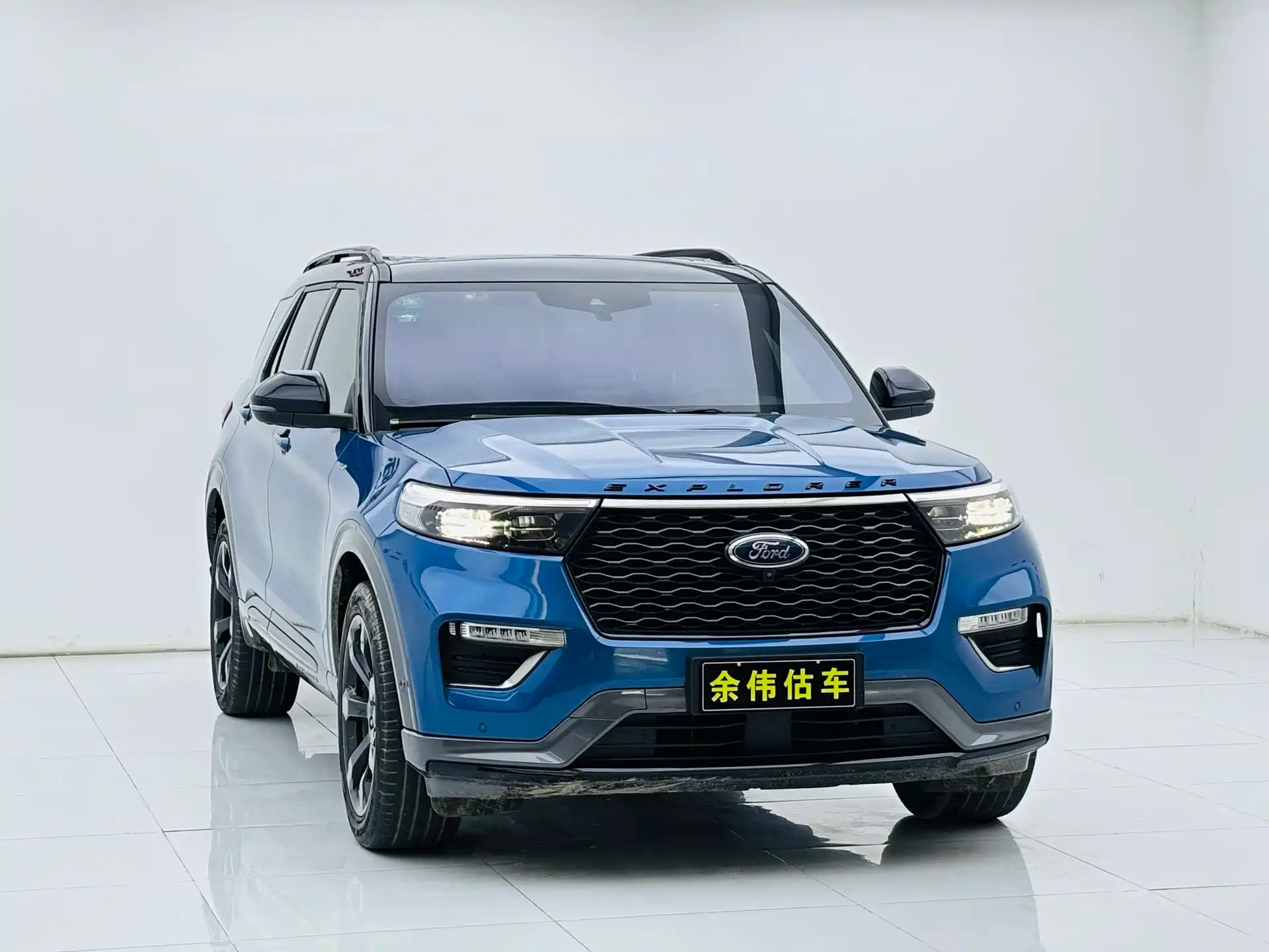 Фото 3 - Ford Explorer