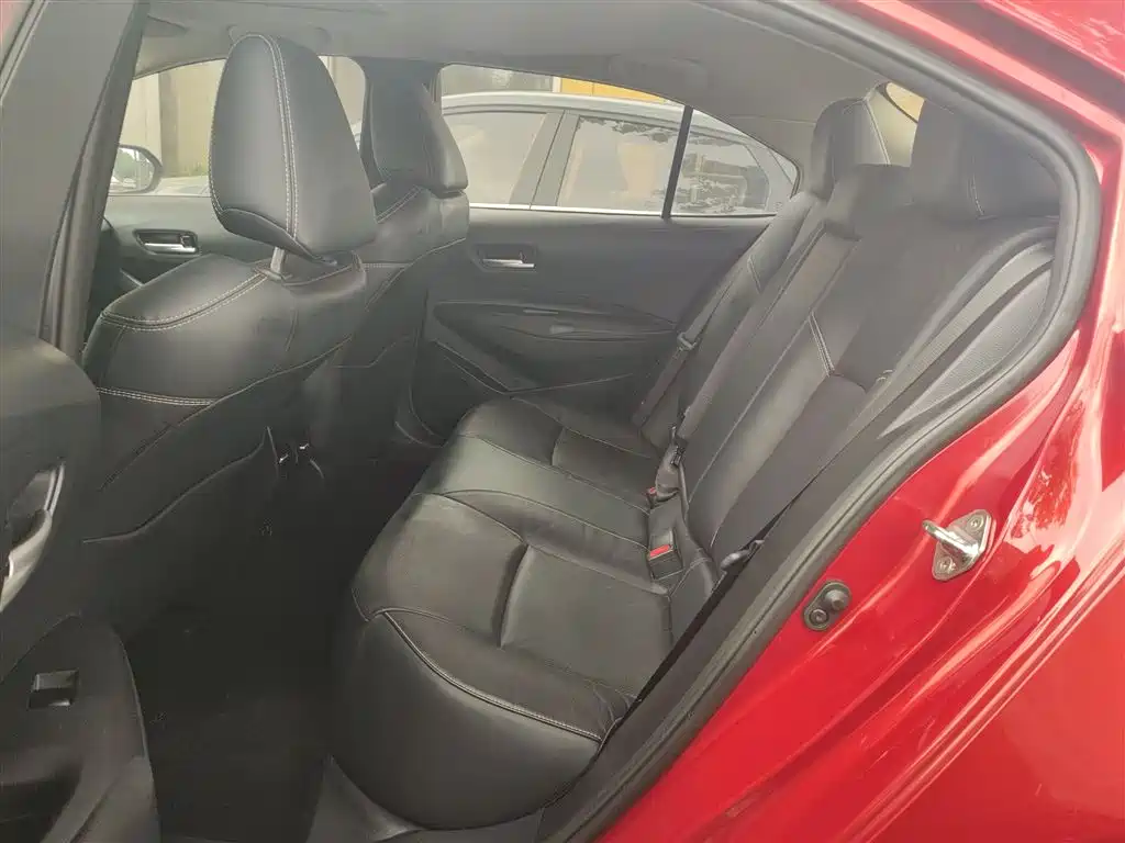 Toyota Corolla 2021 1.2T S-CVT Luxury Edition фото 17