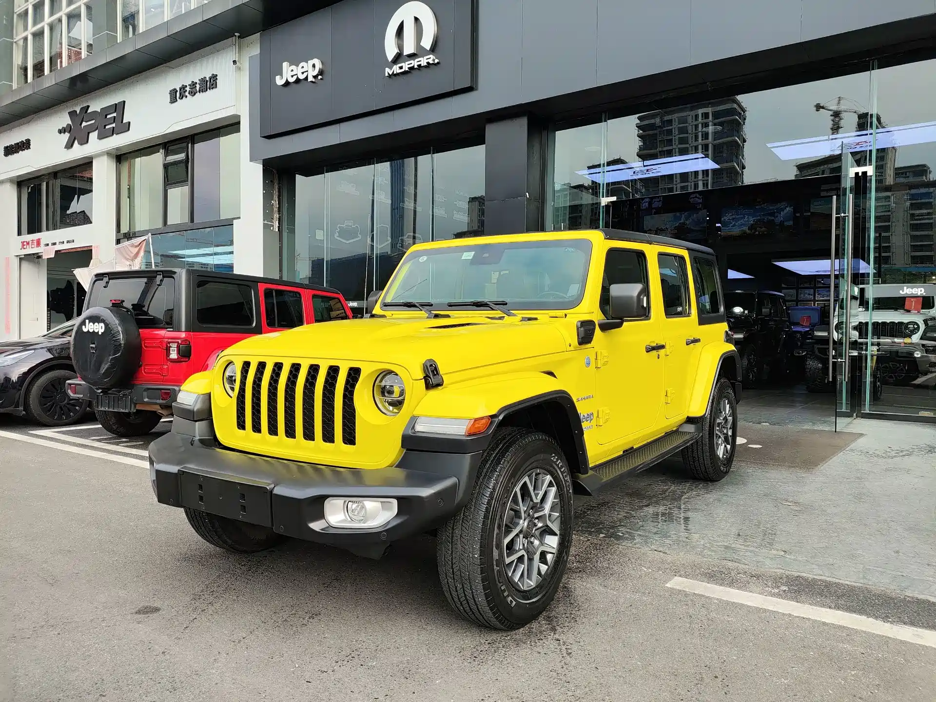 Фото 1 - Jeep Wrangler 4xe