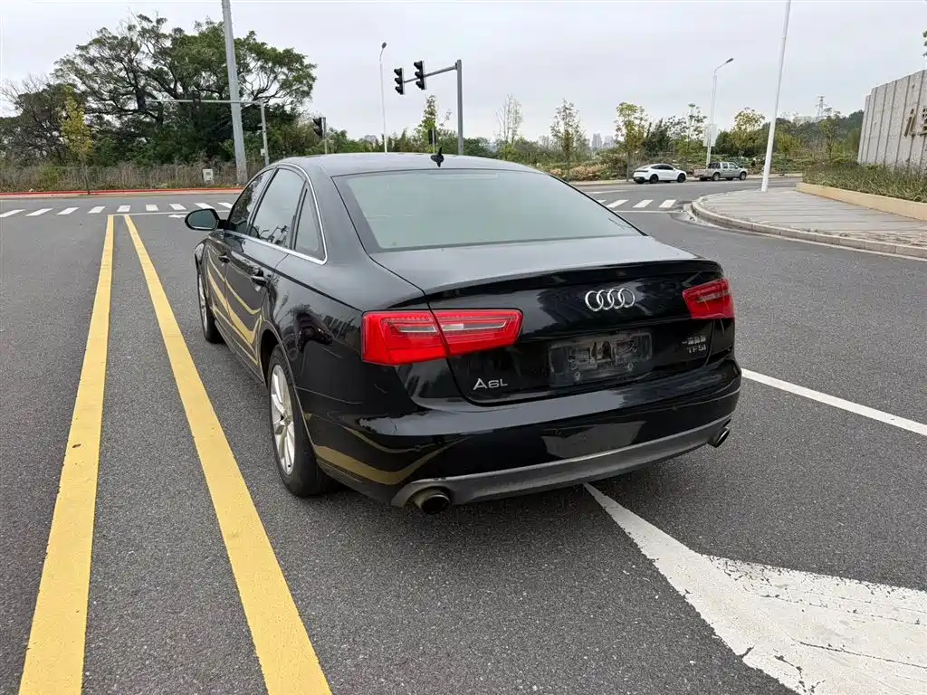 Audi A6L 2012 TFSI Standard фото 9