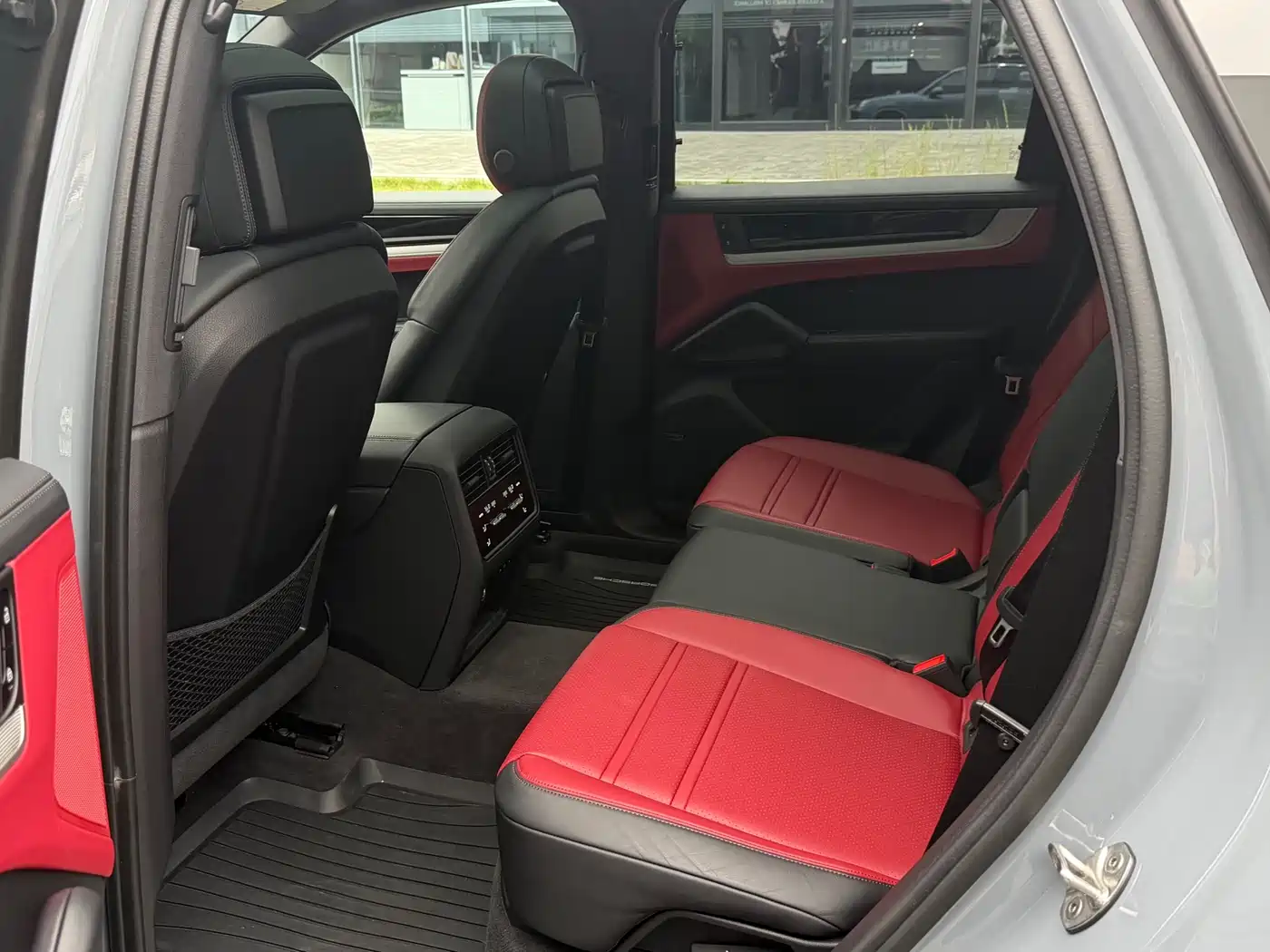 Porsche Cayenne 2025 Cayenne 3.0T Dream Chaser Edition фото 10