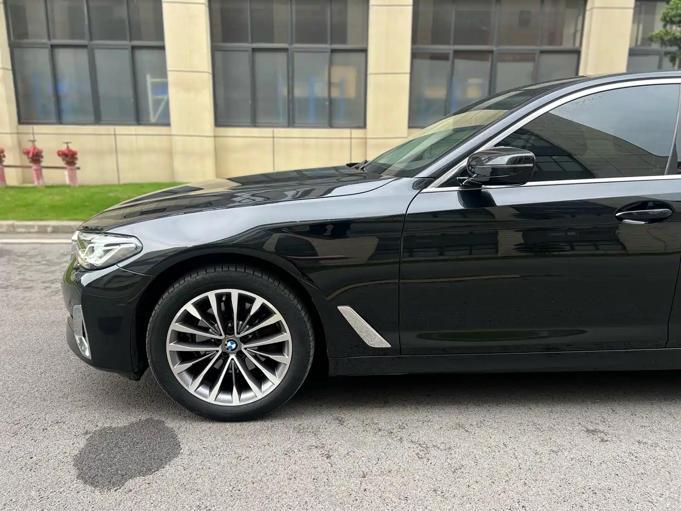 BMW 5-SERIES