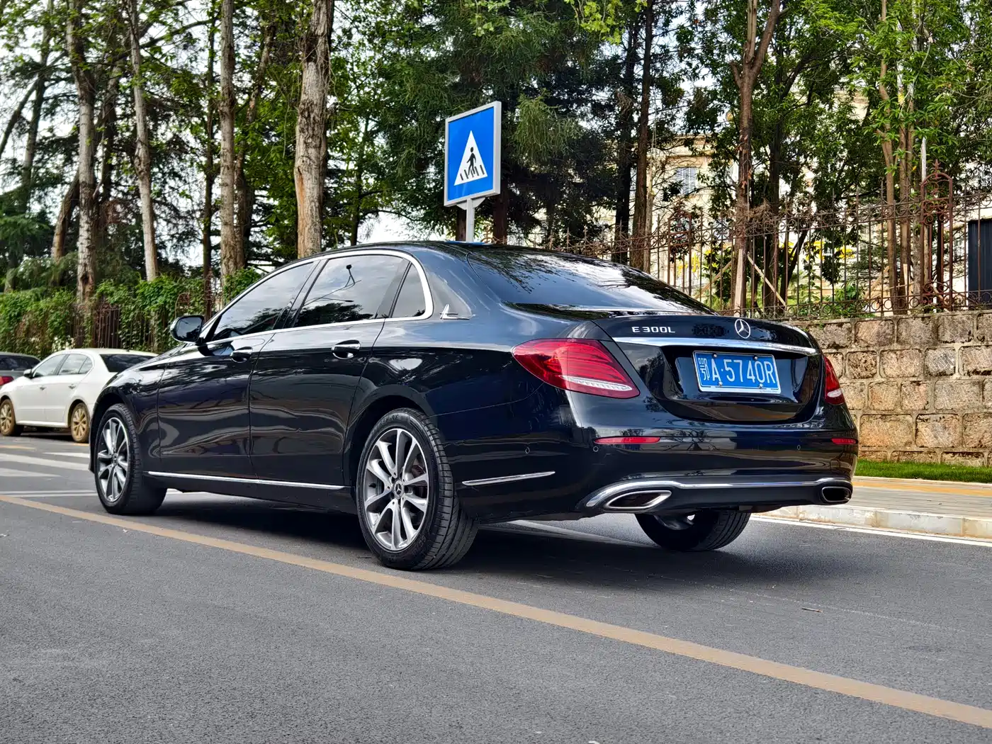 Mercedes-Benz E-Class 2016 E 300 L Fashion Type фото 8