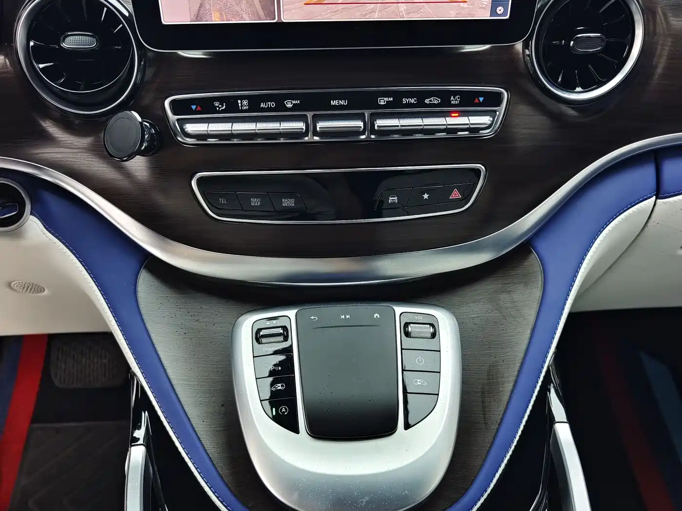 Mercedes-Benz V-Class 2022 V 260 Pilot Edition фото 12