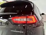 Фото 15 - Jeep Cherokee