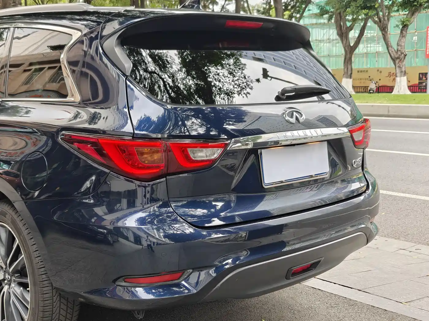 Infiniti QX60 (Import) 2018 2.5 S/C Hybrid FWD Champion Family Edition фото 19