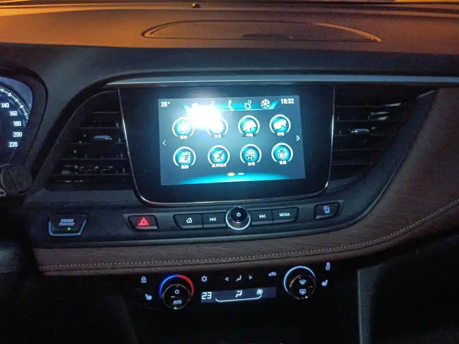 Buick GL6 2018 18T 6-Seater Luxury фото 13
