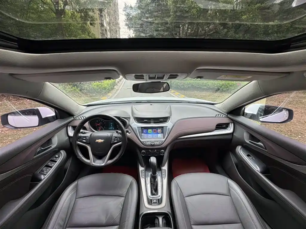 Chevrolet Malibu 2017 1.5T Automatic Luxury Edition фото 12
