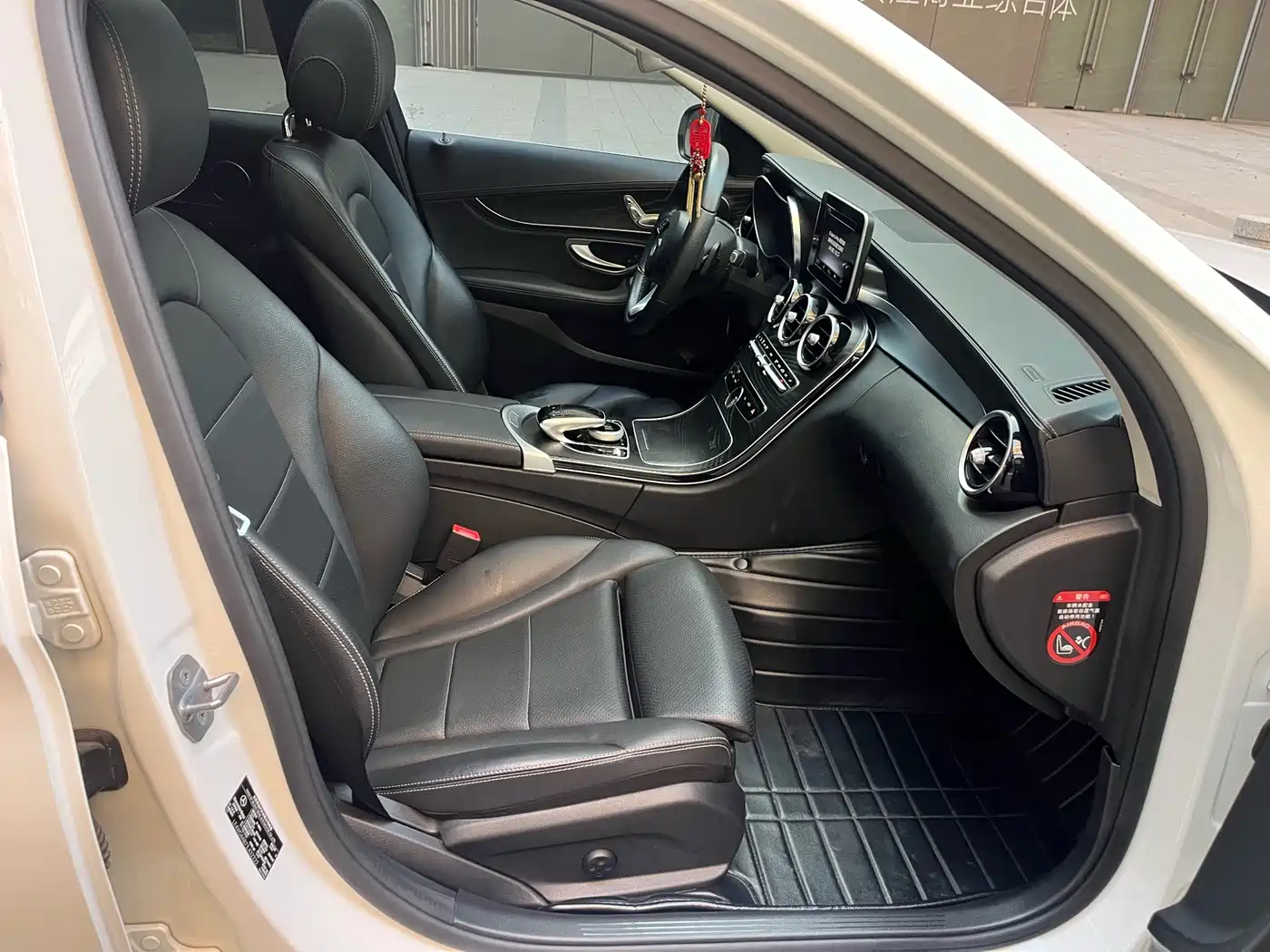Mercedes-Benz C-Class 2018 C 180 L Fashion Sport Edition фото 22