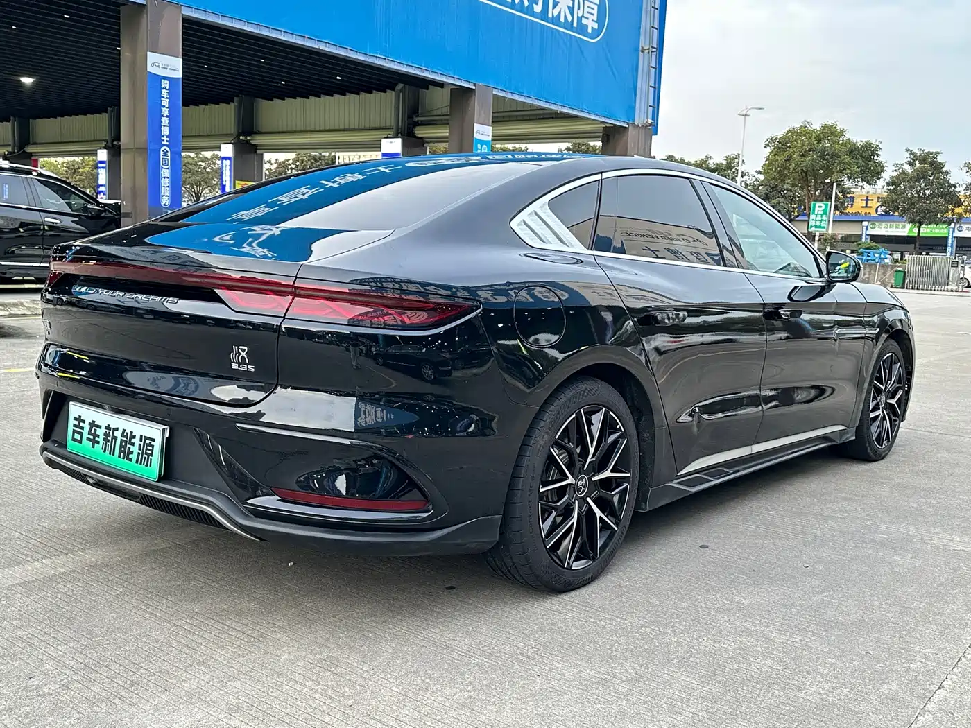 BYD Han 2022 EV Genesis Edition 610KM AWD Premium фото 6