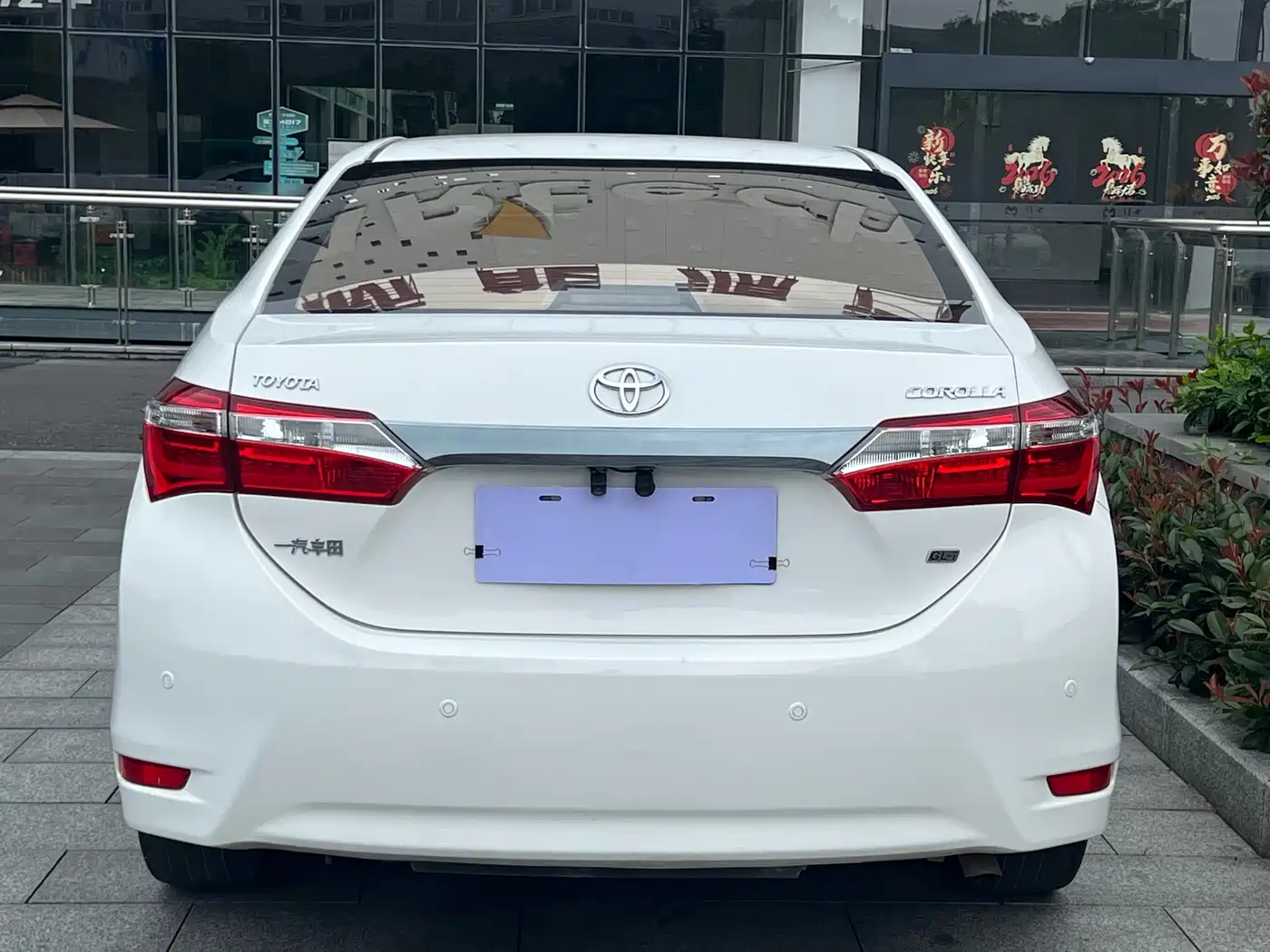 Toyota Corolla 2014 1.6L CVT GL-i Leather Edition фото 8