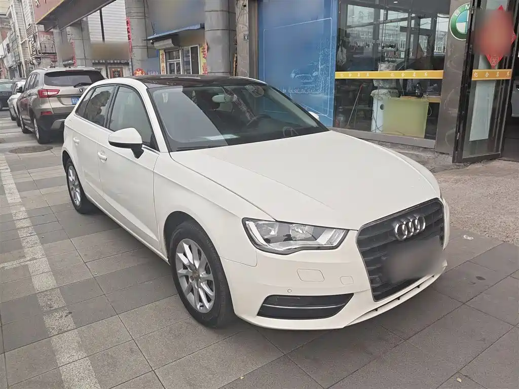Audi A3 2014 Sportback 35 TFSI Automatic Fashion фото 4