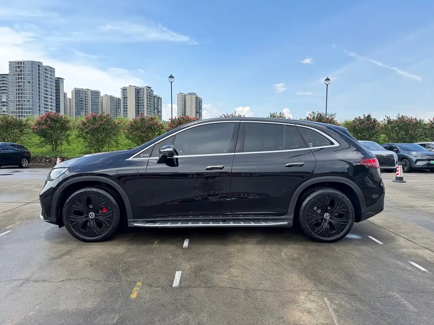 Mercedes-Benz EQE SUV 2025 2024 500 4MATIC Luxury Edition