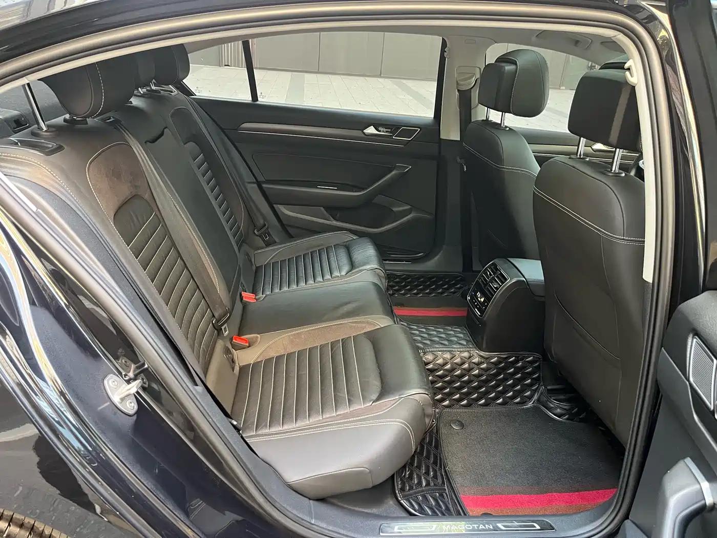 Volkswagen Magotan 2020 330TSI DSG Leading фото 26