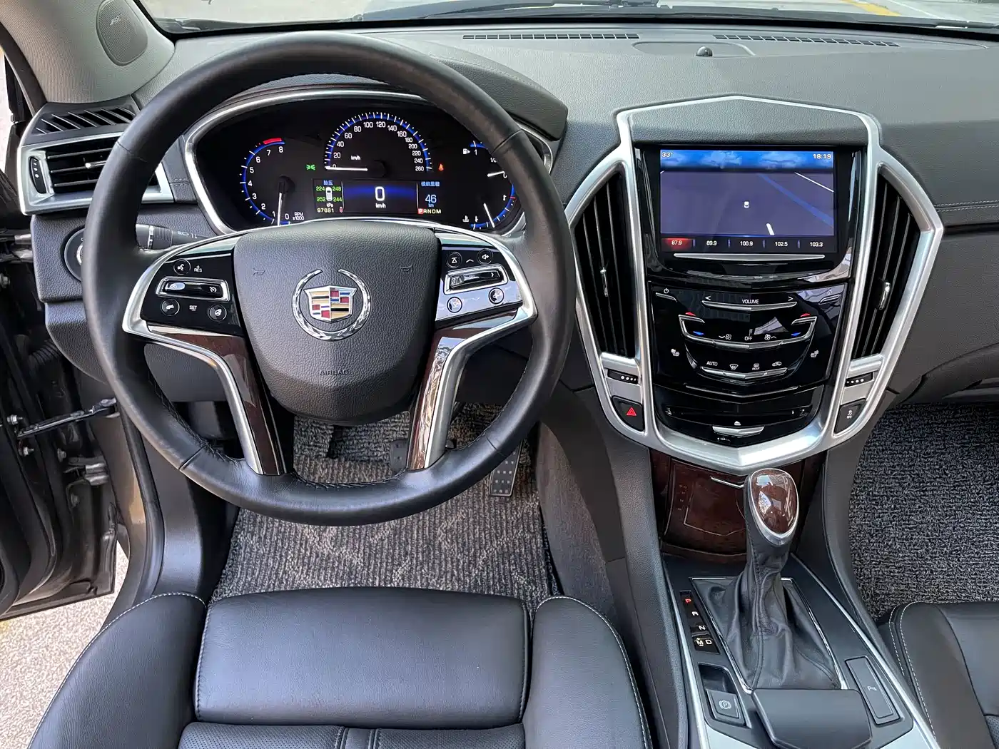 Фото 14 - Cadillac SRX