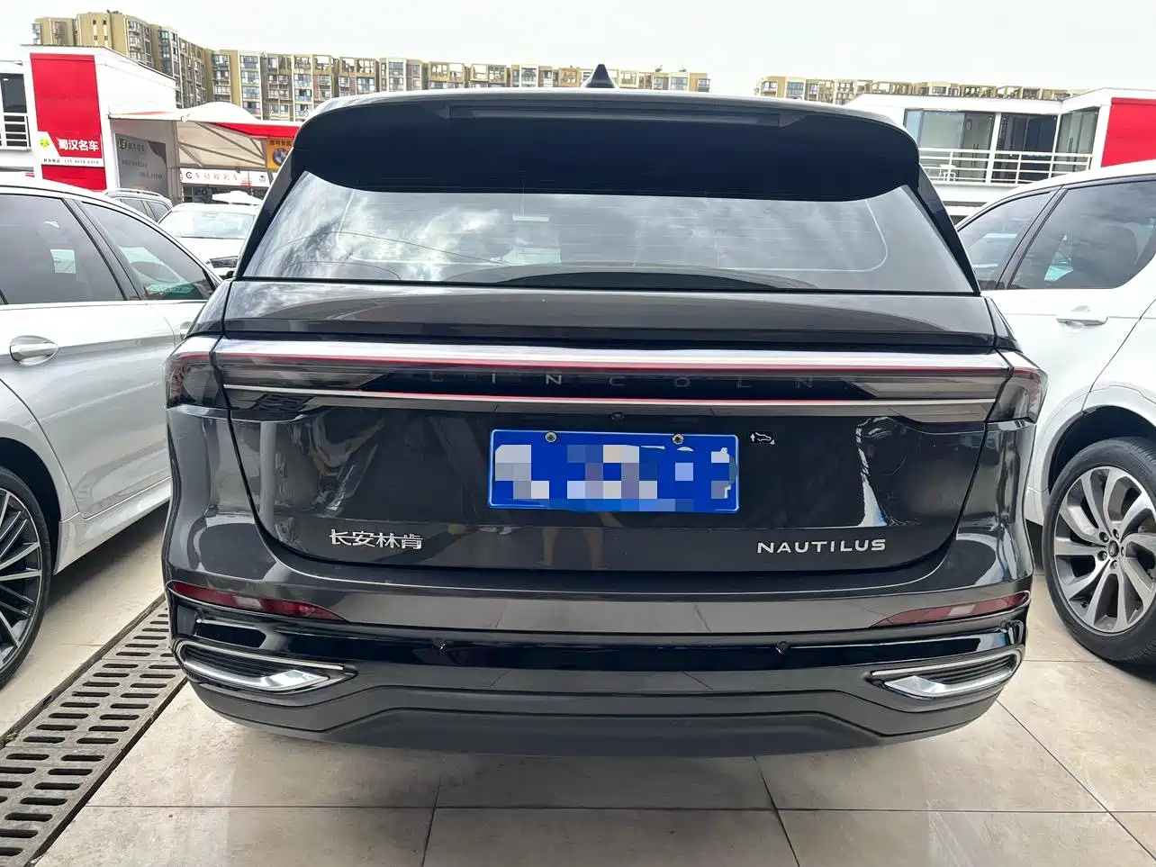 LINCOLN NAVIGATOR