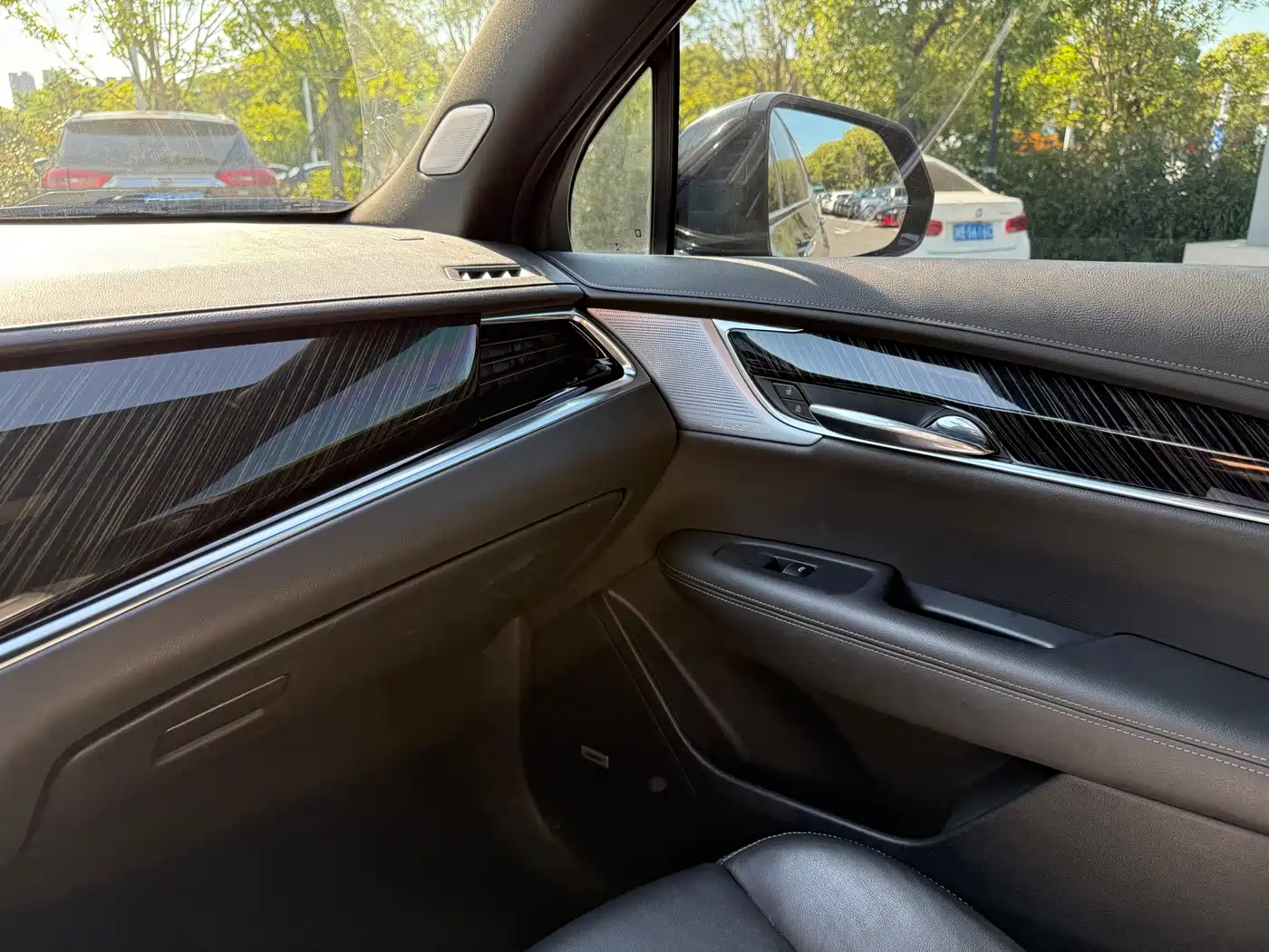 Cadillac XT6 2021 28T 6-Seater AWD Luxury фото 11
