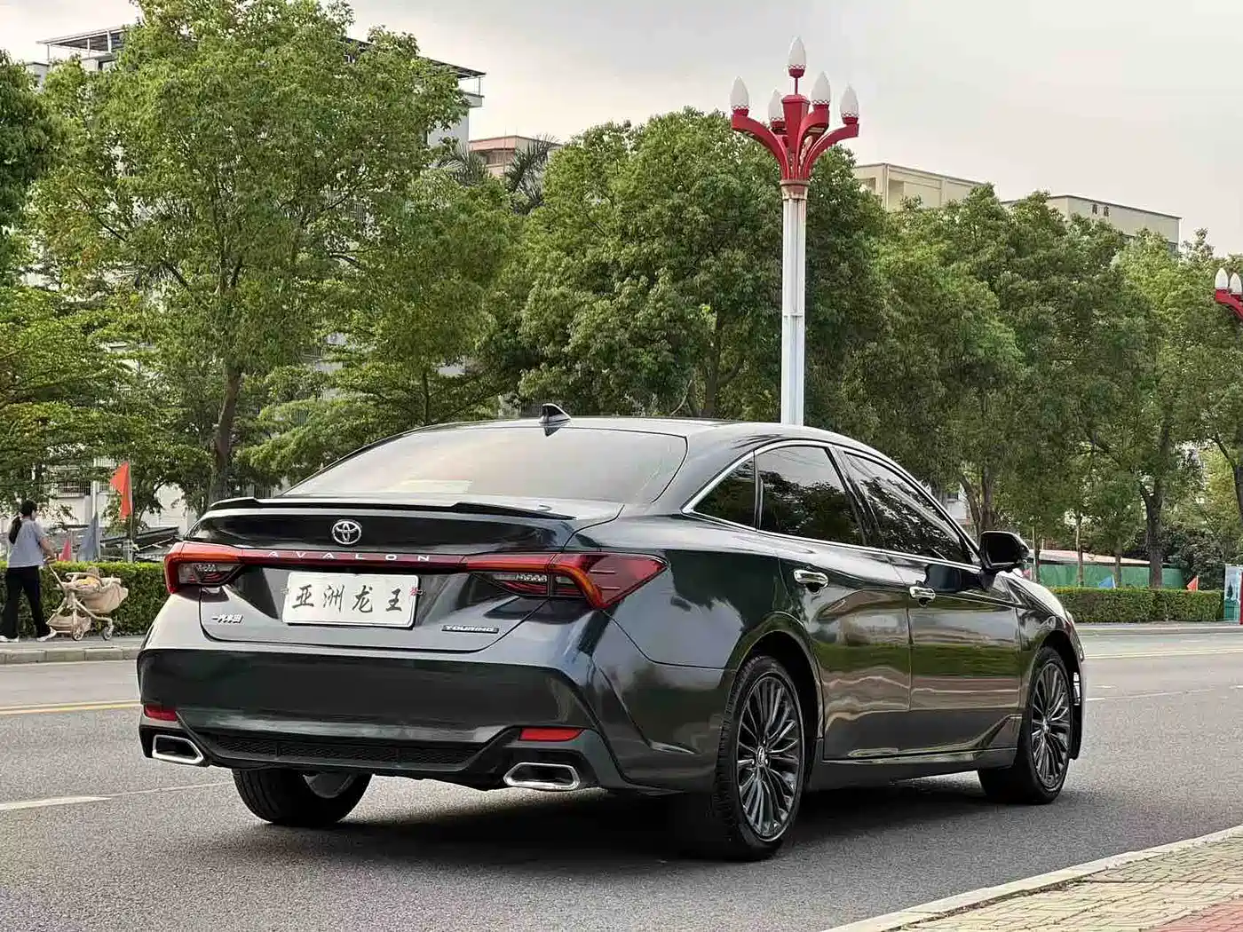 Toyota Avalon 2019 2.5L Touring Premium (China V) фото 6